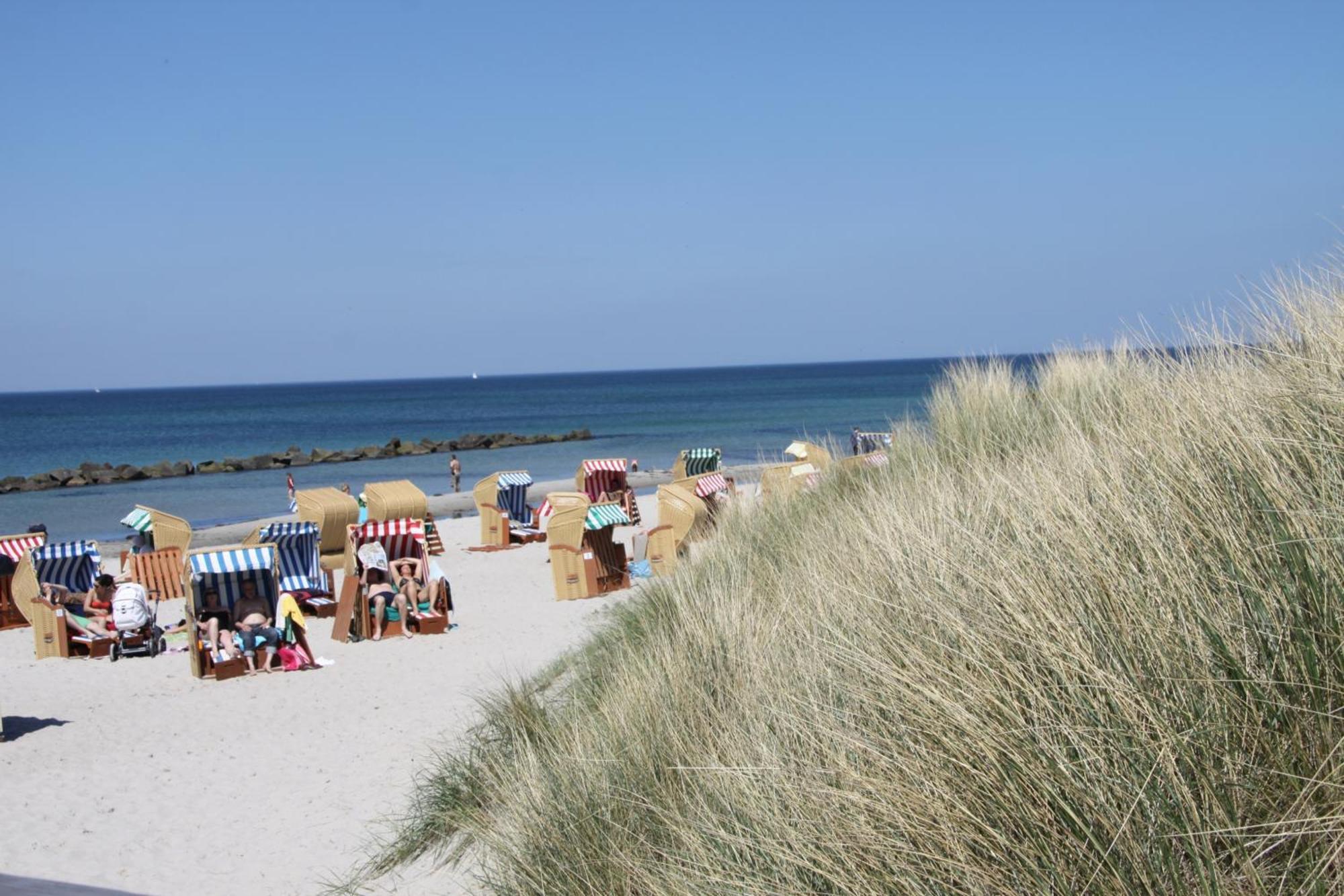 Am Horizont No 2 Fuer 2- 4 Pers, 2 Schlafz, Suedbalkon, Parkplatz Strandnah 400 Meter Zingst Exteriör bild
